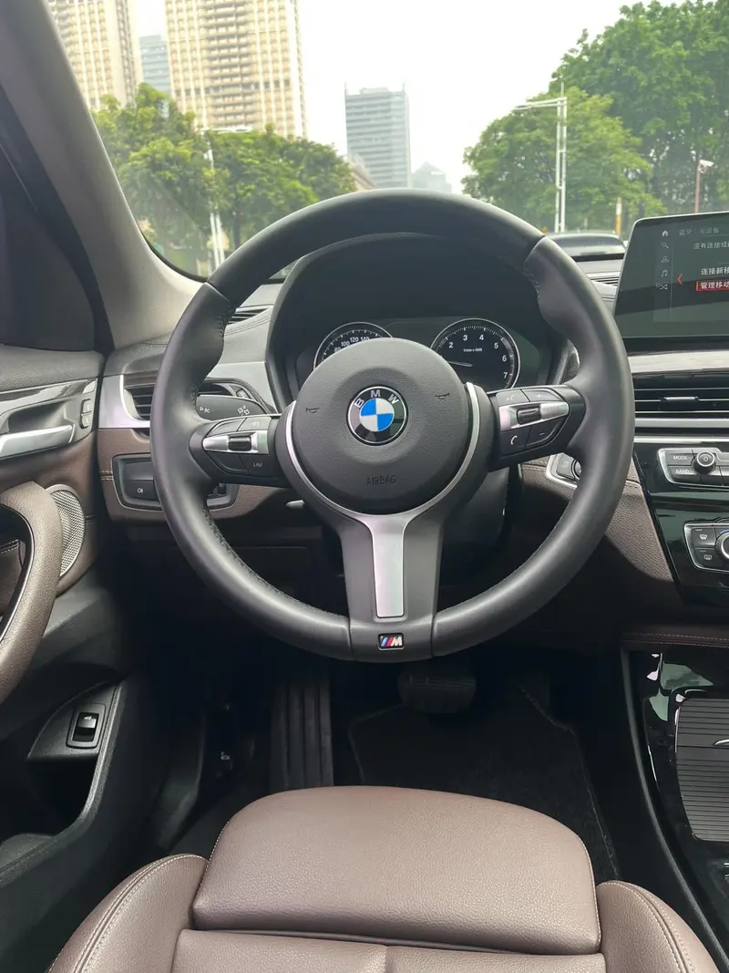 BMW X1 — фото 10