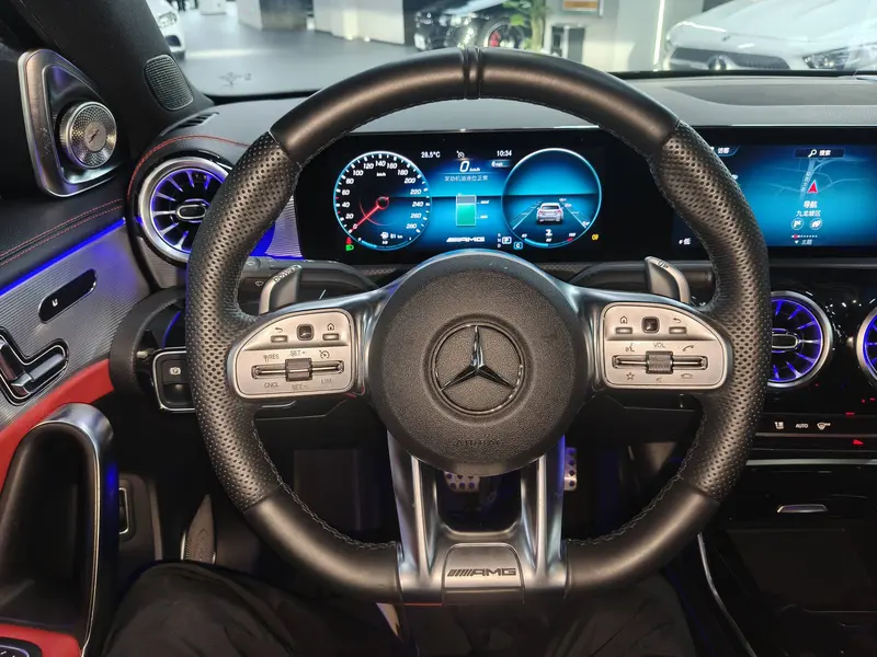 Mercedes-Benz A-Class AMG A 35 L 4MATIC — фото 7