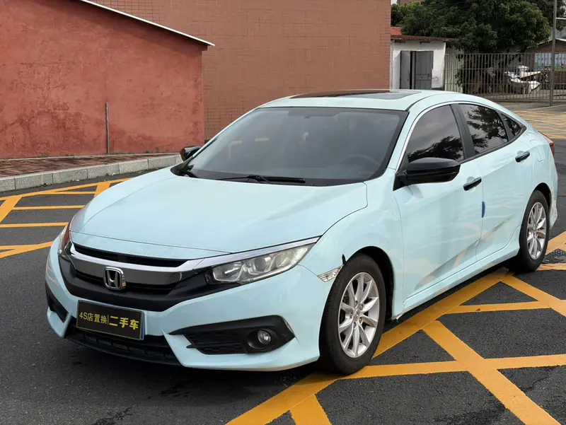 Honda Civic 180 TURBO CVT Comfort