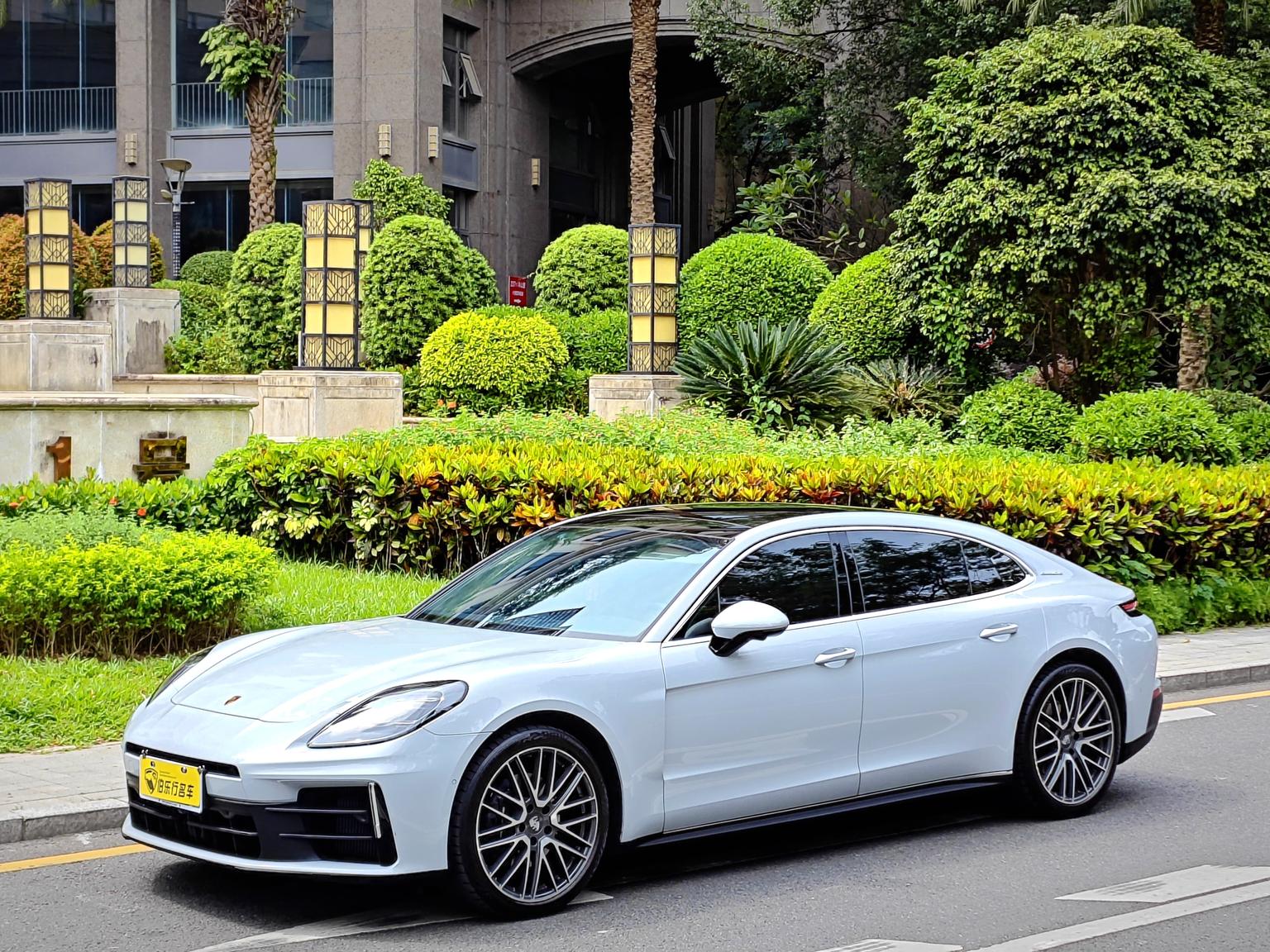 Porsche Panamera, фотография из объявления