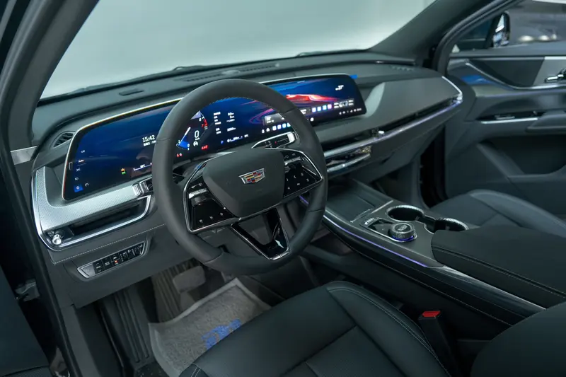 Cadillac XT 5 28 T 2 WD — фото 8