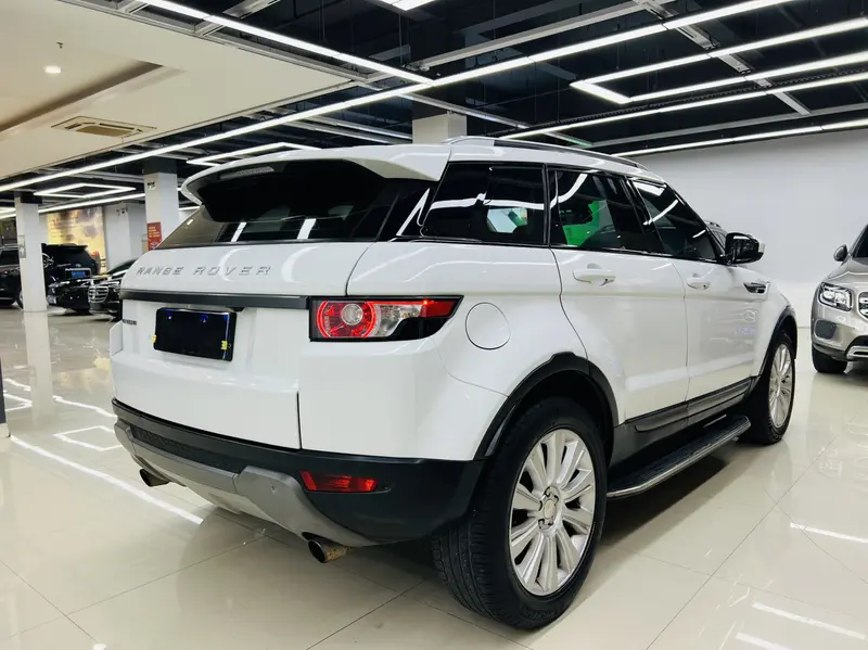 Land Rover Range Rover Evoque — фото 7