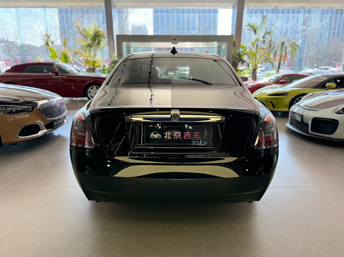 Rolls-Royce Ghost: фотография 5 из 28