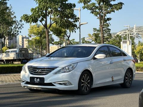 Hyundai Sonata 8