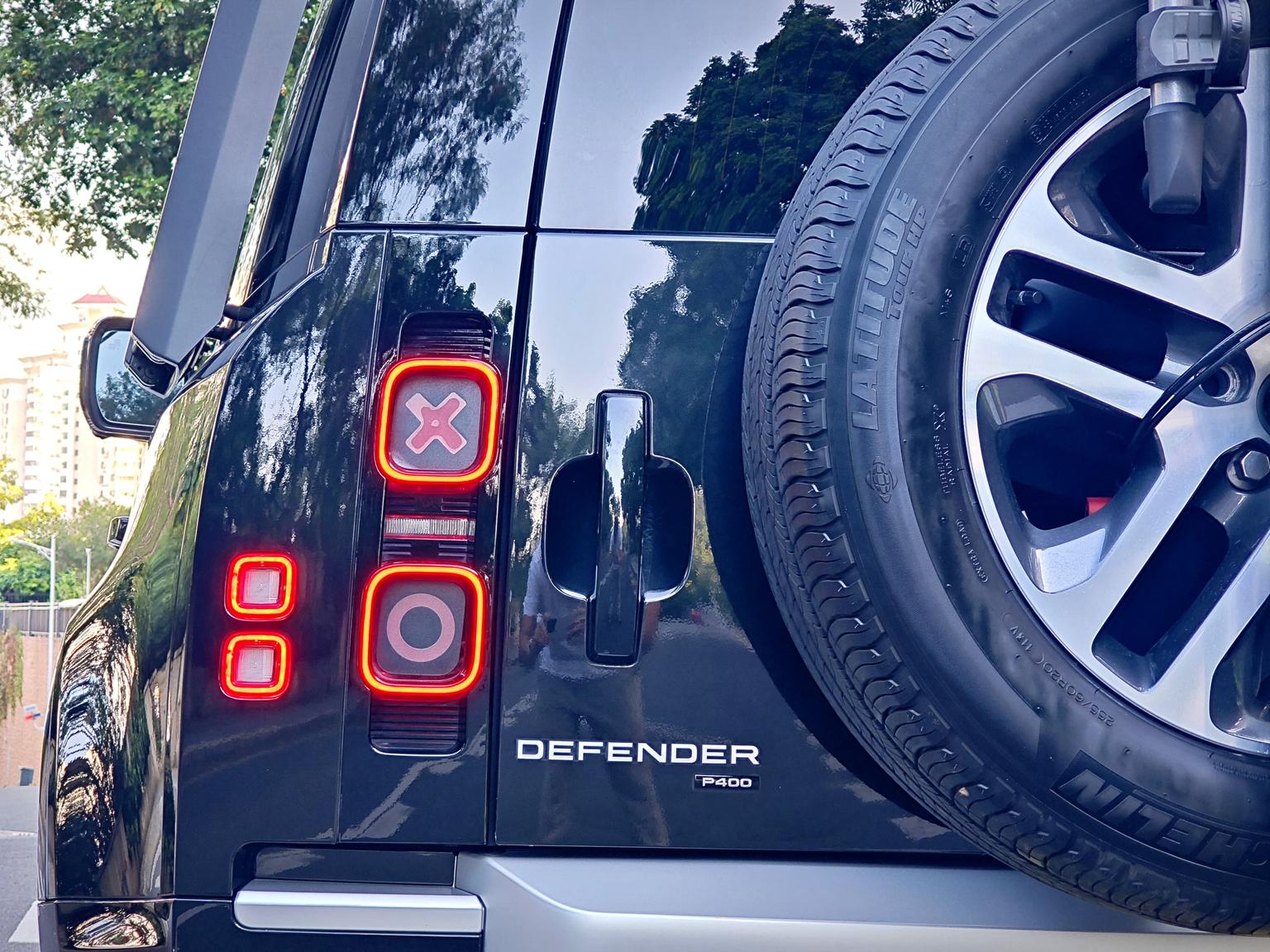 Land Rover Defender: фотография 31 из 32