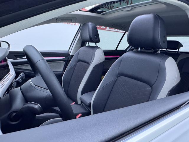 Volkswagen Golf 2022 Белый из Китая, фото 5