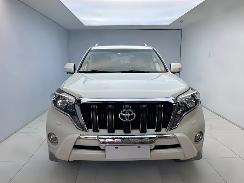 Toyota Prado — фото 2