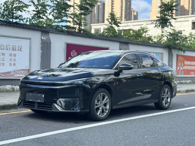 Geely Galaxy L6