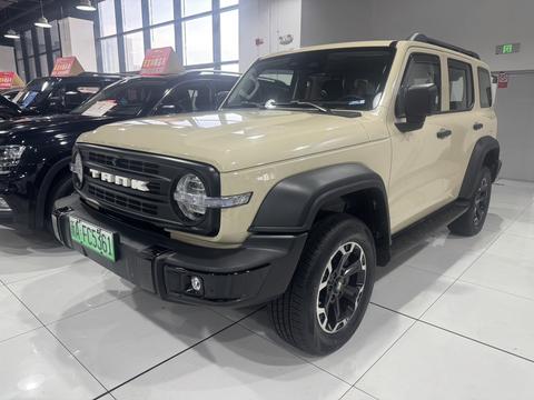 TANK 300 Hi4-T