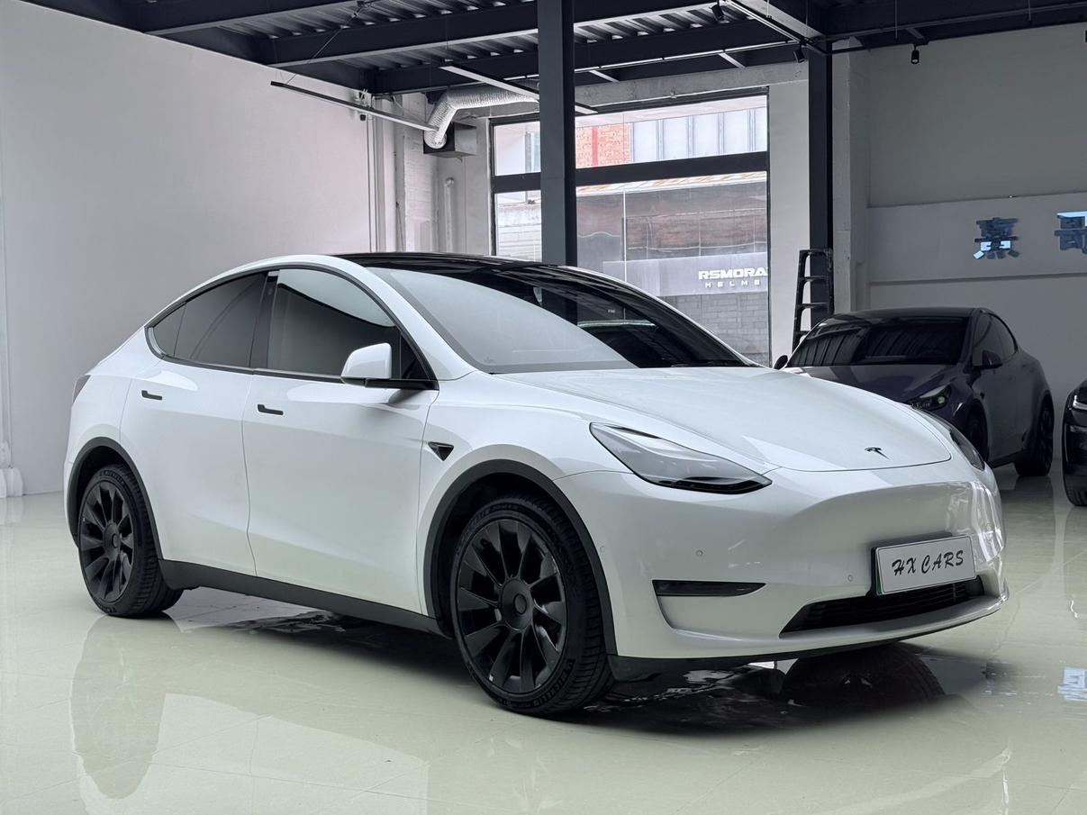 Tesla Model Y: фотография 9 из 23
