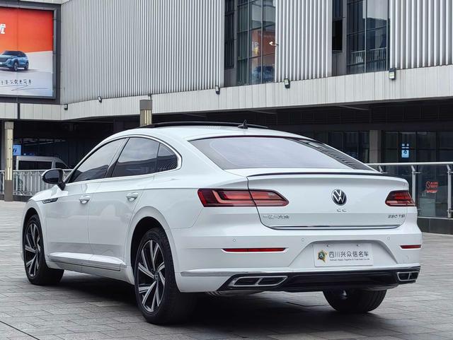 Volkswagen CC 2022 Белый из Китая, фото 4