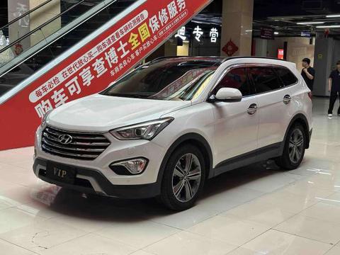 Hyundai Grand Santa Fe