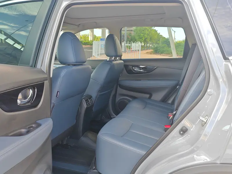Nissan X-Trail 2.0 L 2 WD Advanced — фото 12