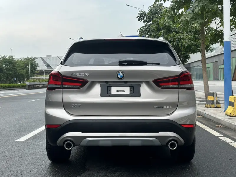 BMW X1 sDrive20Li премиум — фото 6