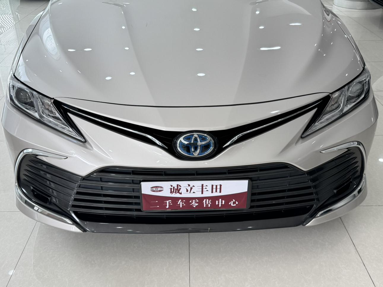 Toyota Camry: фотография 7 из 27