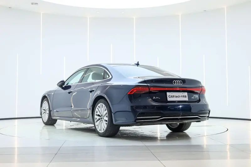 Audi A7L 45 TFSI S-line — фото 4