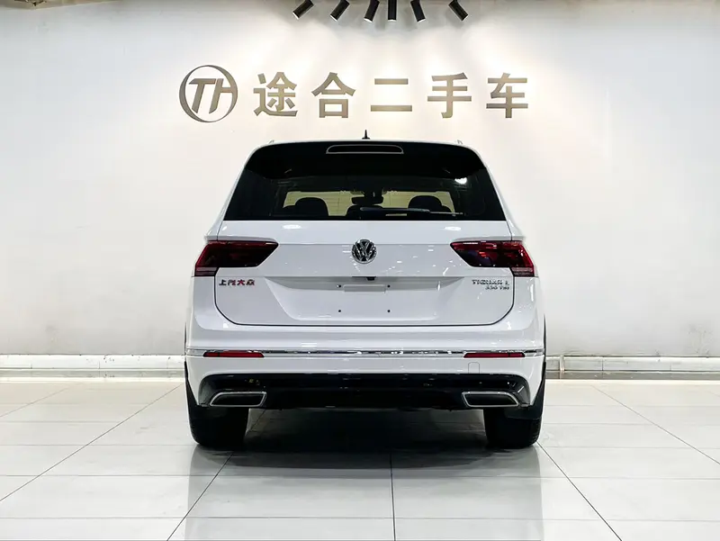 Volkswagen Tiguan L 330 TSI AT 2 WD R-Line Flagship VI — фото 5