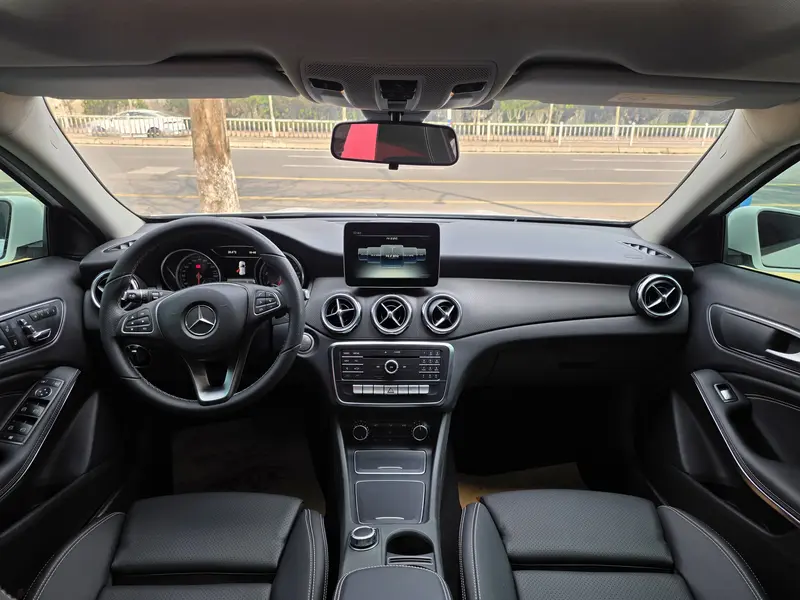 Mercedes-Benz GLA — фото 7
