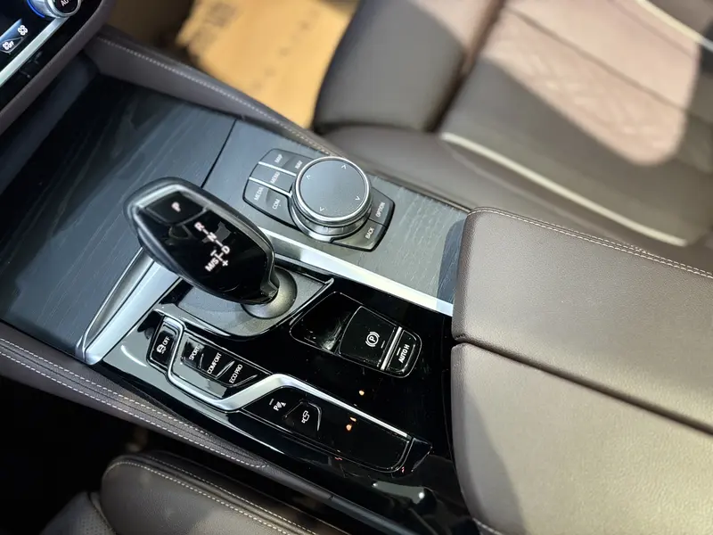 BMW 5 Series — фото 14