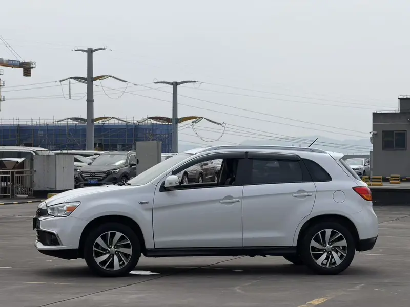 Mitsubishi ASX — фото 4