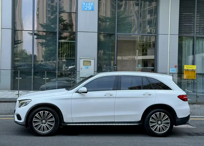 Mercedes-Benz GLC 200 4MATIC — фото 3
