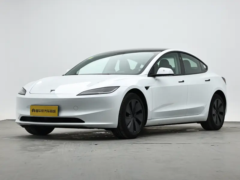Tesla Model 3 — фото 1