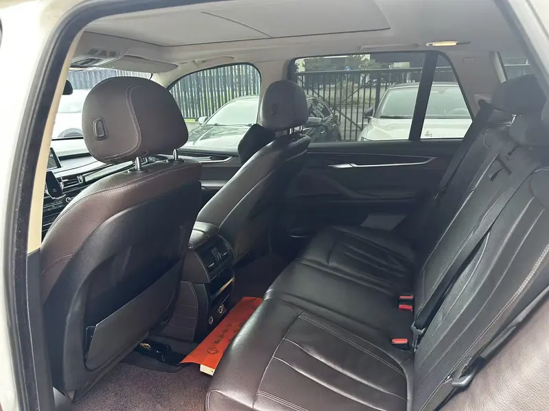 BMW X5 xDrive35i — фото 8