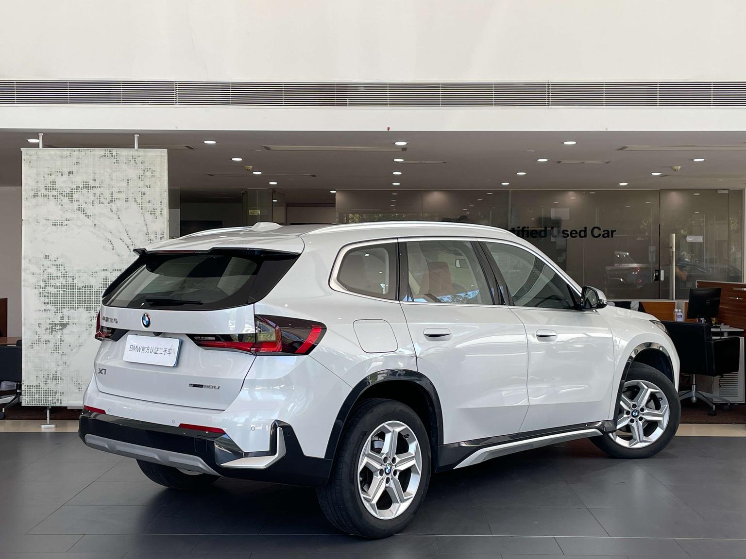 BMW X1: фотография 4 из 14