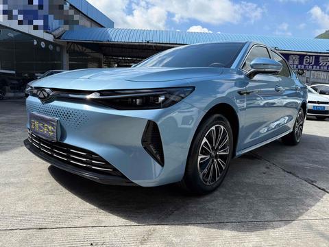 Chery Fulwin A8