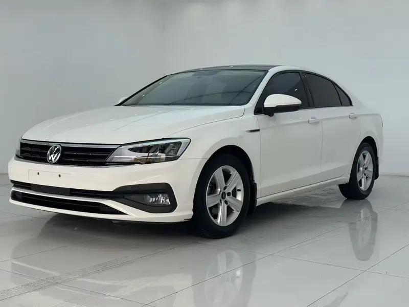 Volkswagen Lamando 230 TSI DSG