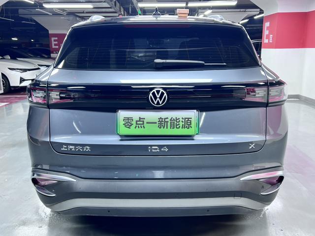 Volkswagen ID.4 X 2021 Серебристо-серый из Китая