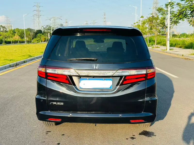 Honda Odyssey — фото 4