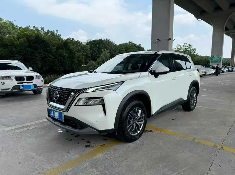 Nissan X-Trail — фото 1