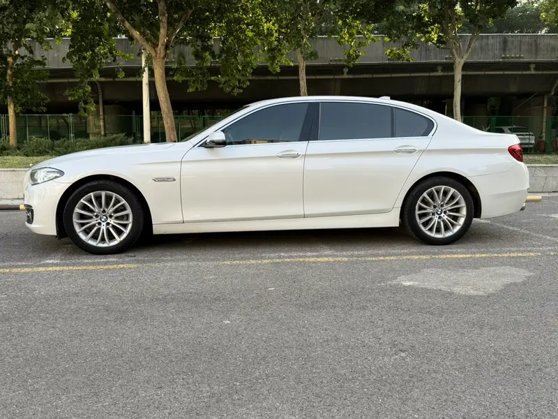 BMW 5 Series — фото 2