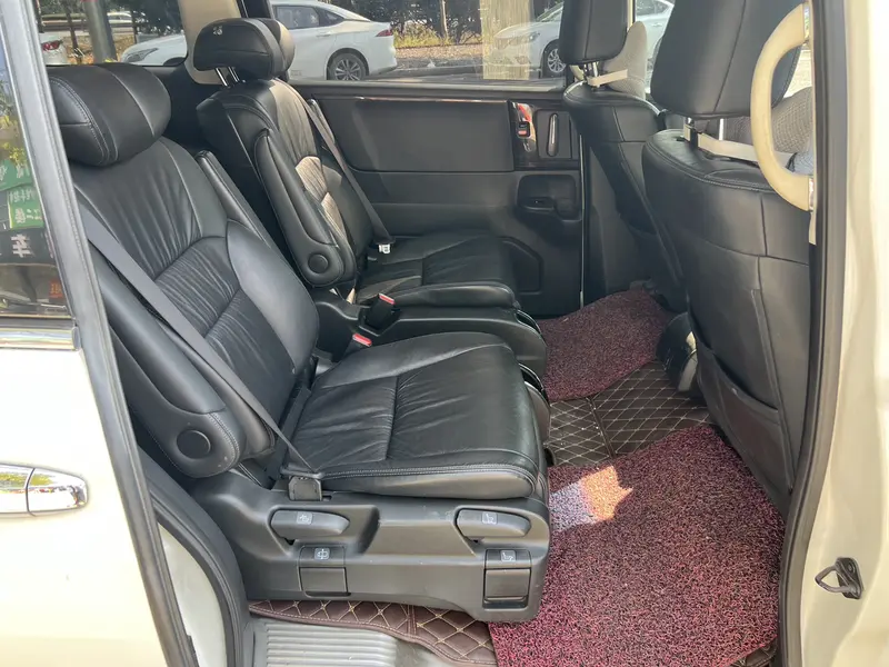 Honda Odyssey — фото 10