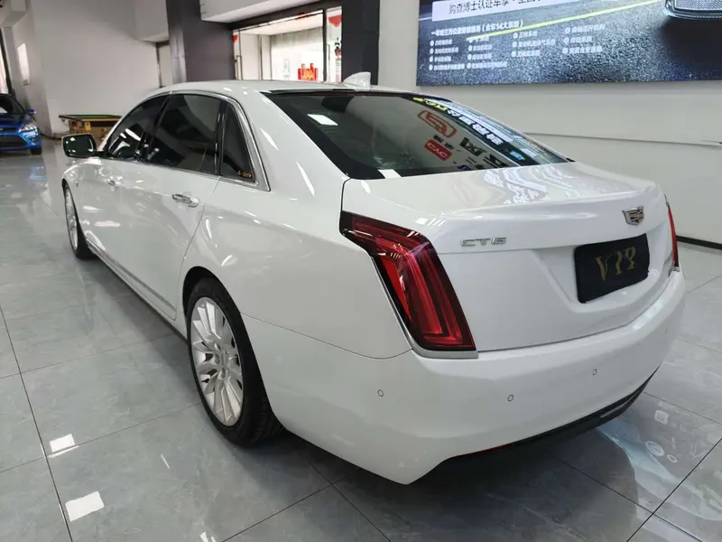 Cadillac CT6 — фото 5