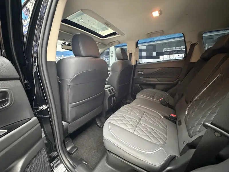 Mitsubishi Outlander — фото 14