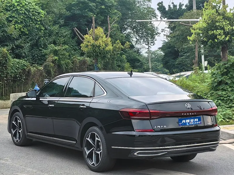 Volkswagen Passat — фото 4