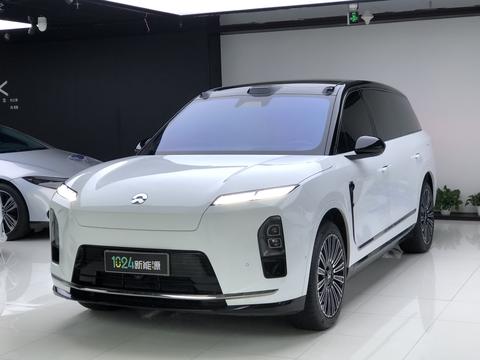 Nio ES8