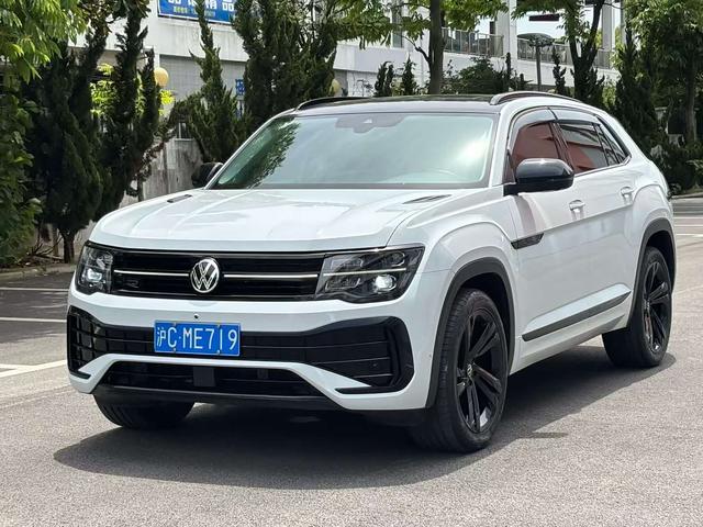 Volkswagen Tourang 2022 Белый из Китая