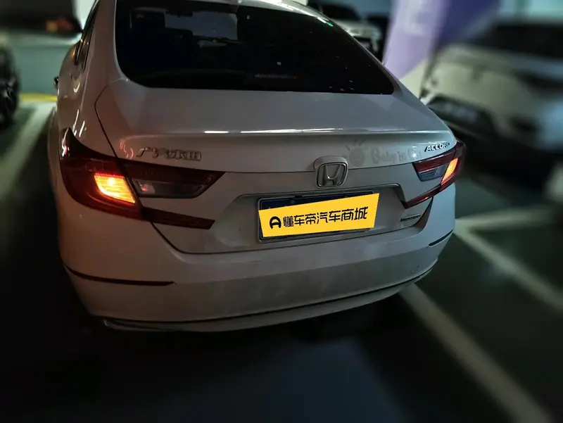 Honda Accord — фото 5
