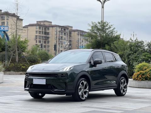 Lynk & Co 06