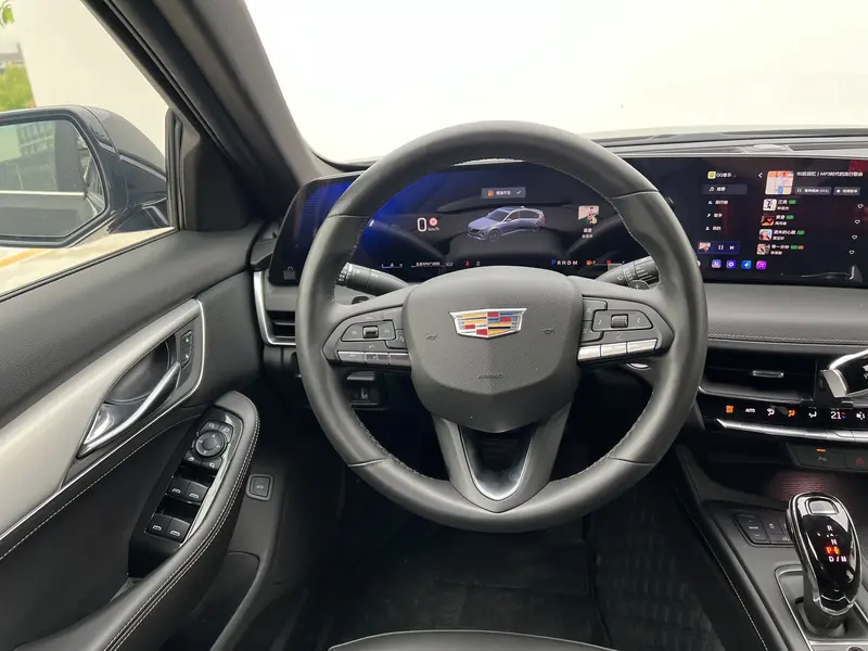 Cadillac CT5 — фото 10