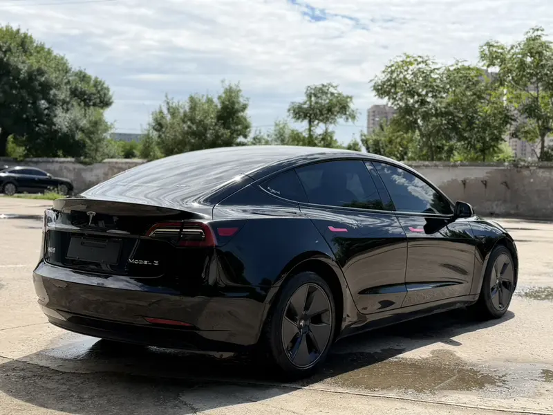 Tesla Model 3 — фото 6