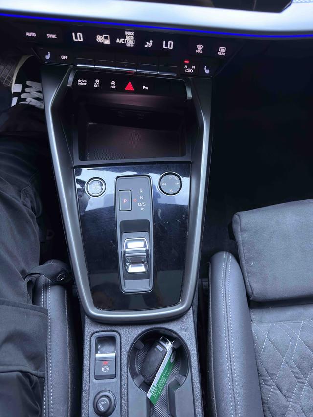 Audi A3 2023 Белый из Китая, фото 6