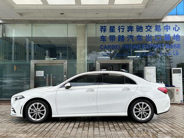 Mercedes-Benz Class A 2021 Белый из Китая, фото 4