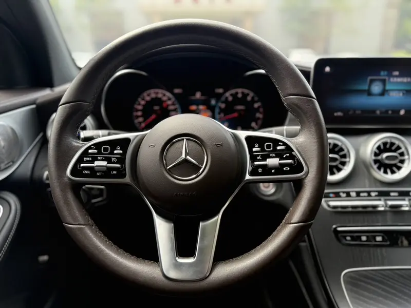 Mercedes-Benz GLC — фото 9