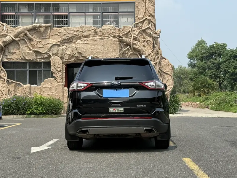 Ford Edge — фото 4