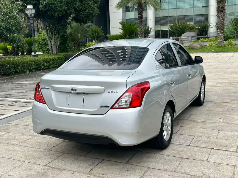 Nissan Sunny — фото 6