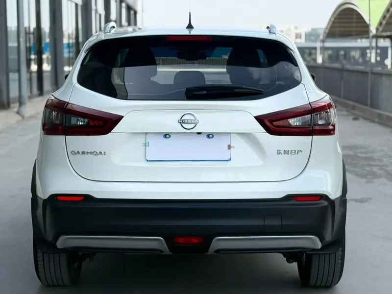 Nissan Qashqai — фото 5